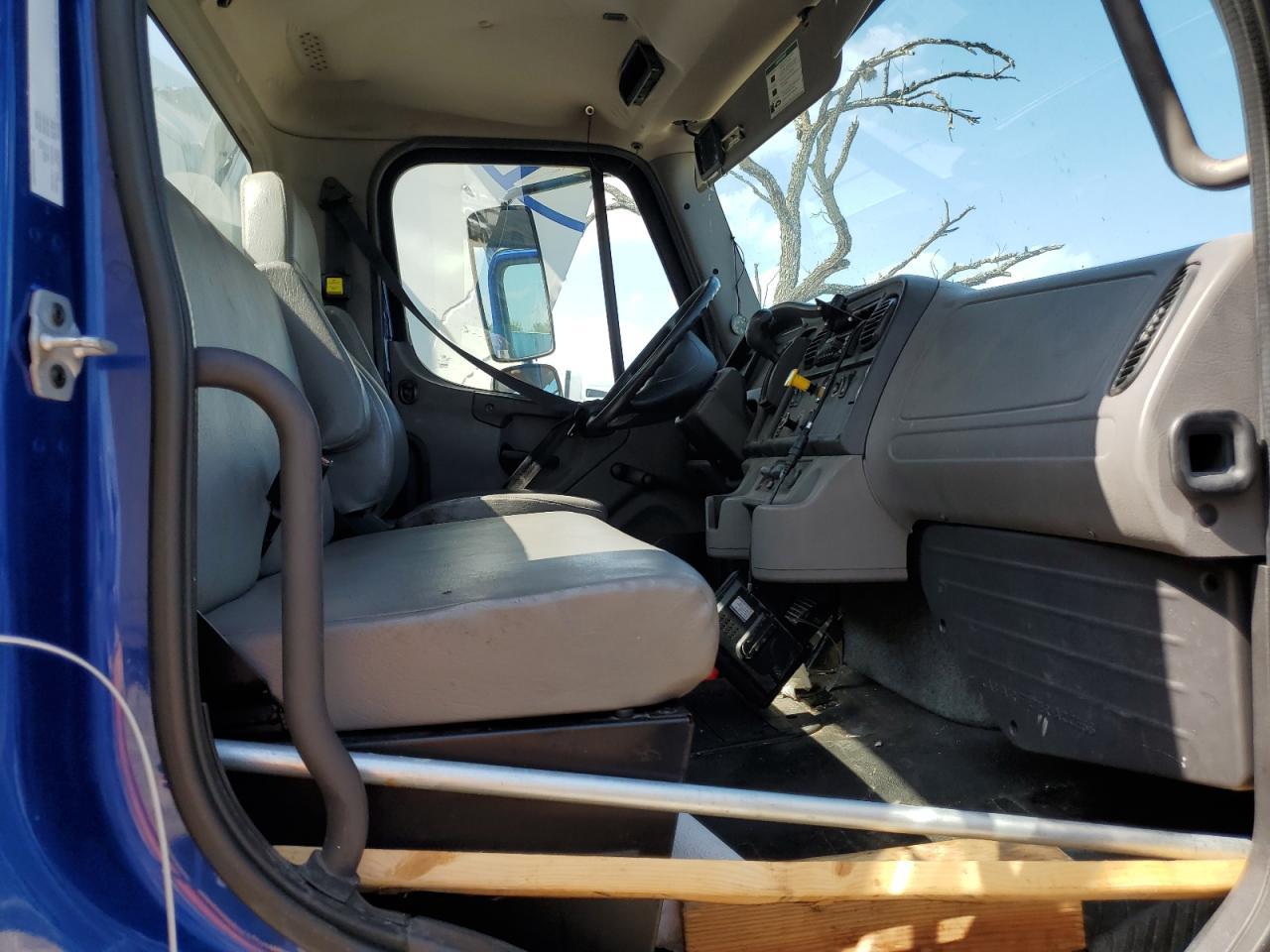 2019 Freigliner 2019 Freightliner Business Class M2 BOX Truck
