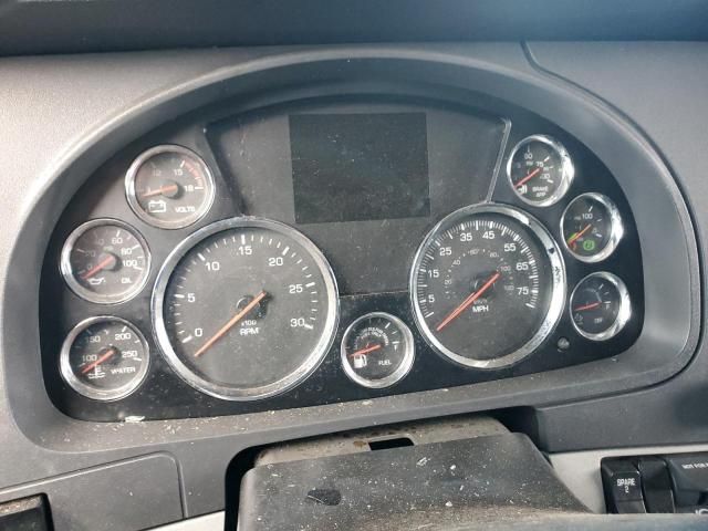 2022 Kenworth T680 Semi Truck