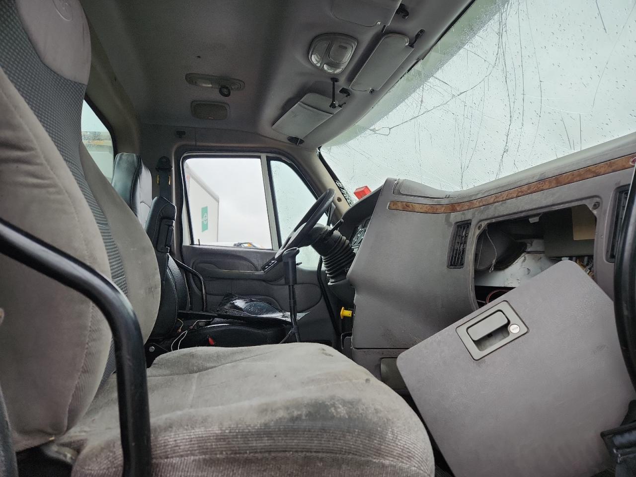 2011 Peterbilt 387 Semi Truck