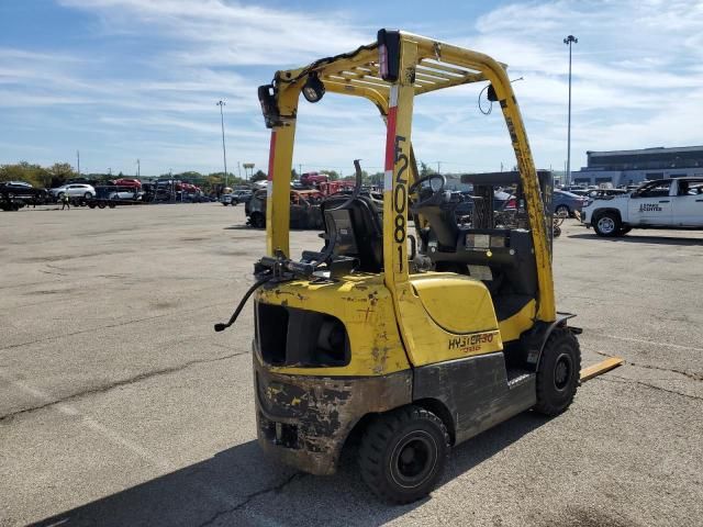 2001 Hyster Forklift