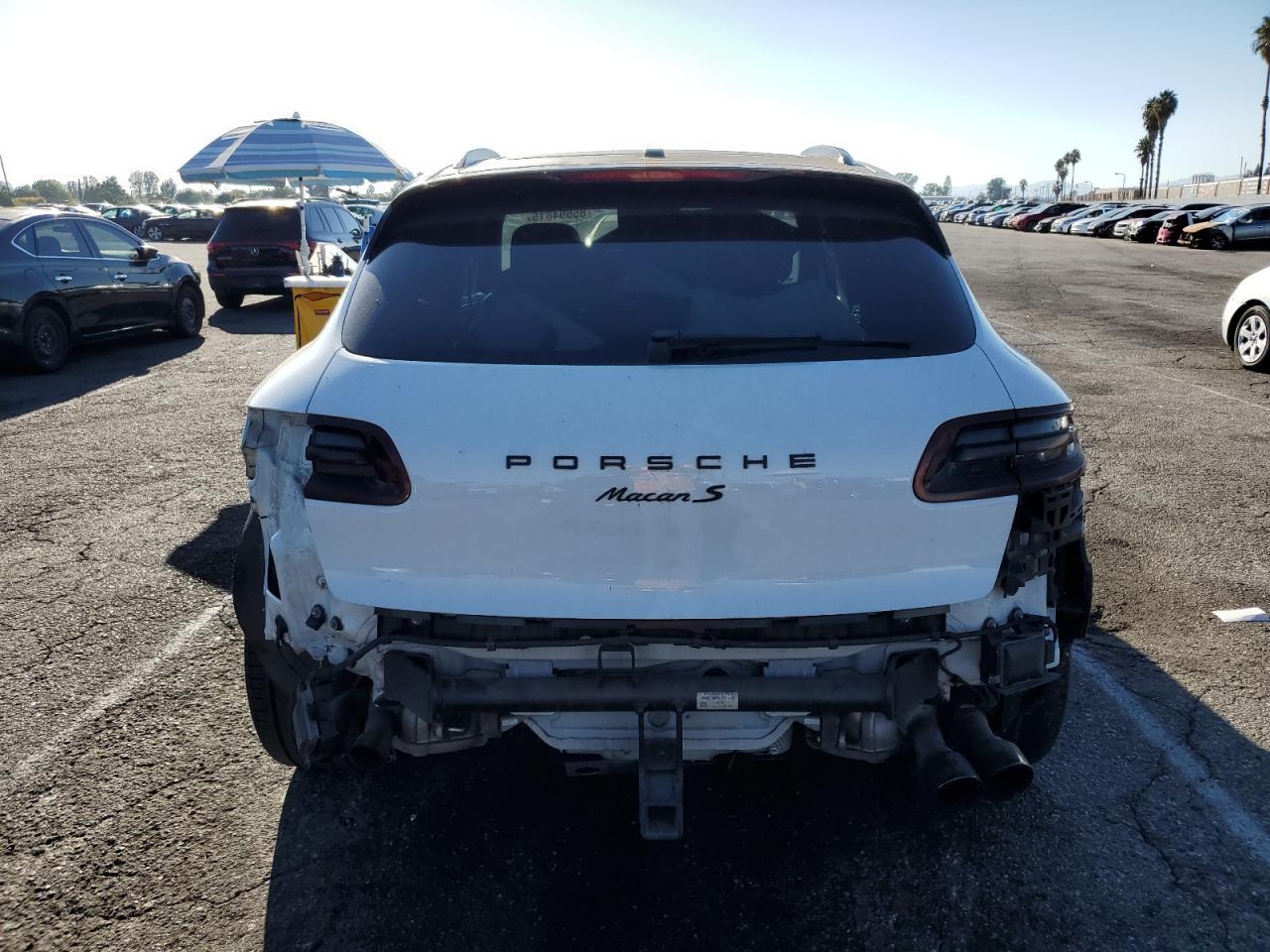 2016 Porsche Macan s