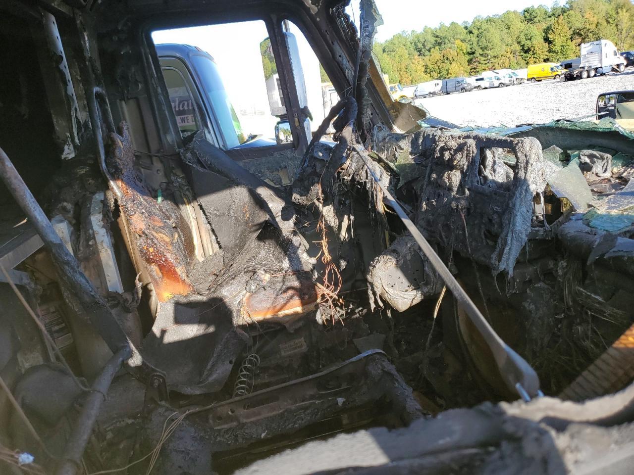 2003 International 4400 BOX Truck