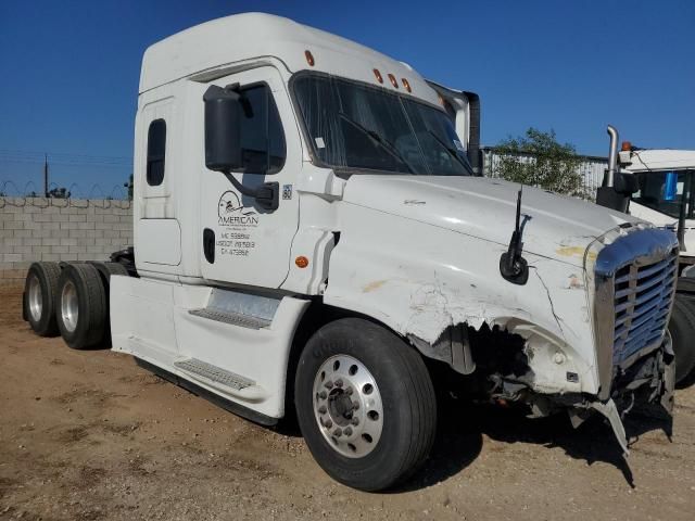 2015 Freightliner Cascadia Semi Truck