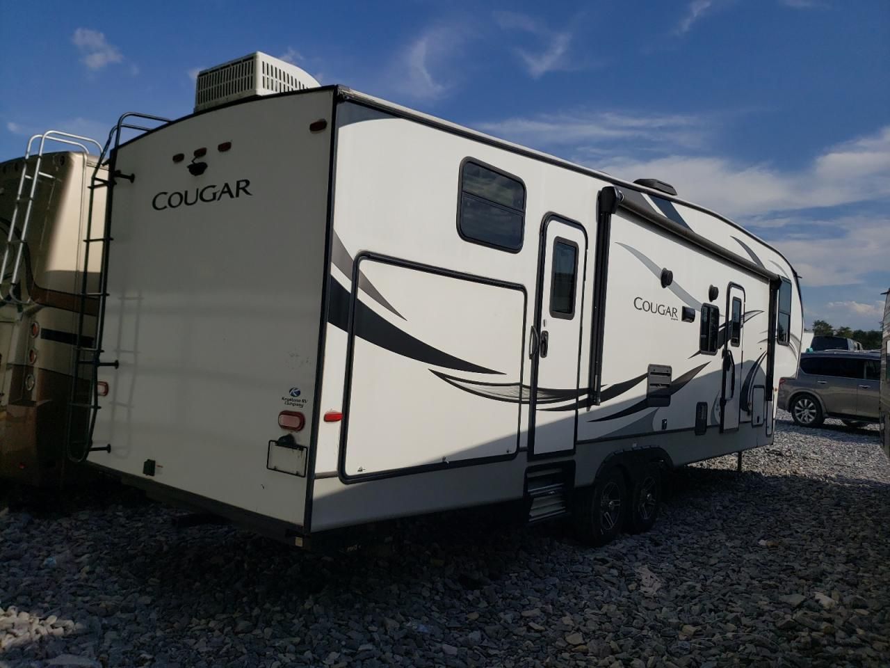 2020 Keystone Cougar Series M-32 b