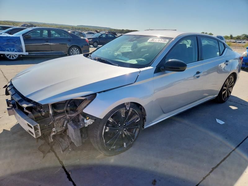 2020 Nissan Altima sr