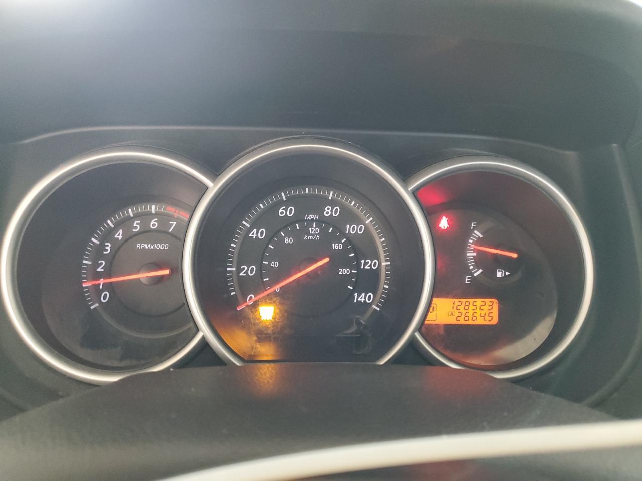 2011 Nissan Versa s