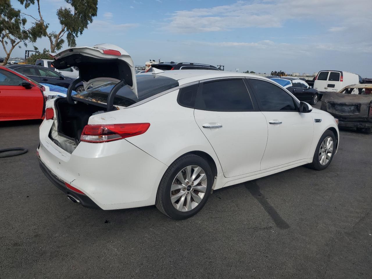 2018 KIA Optima lx