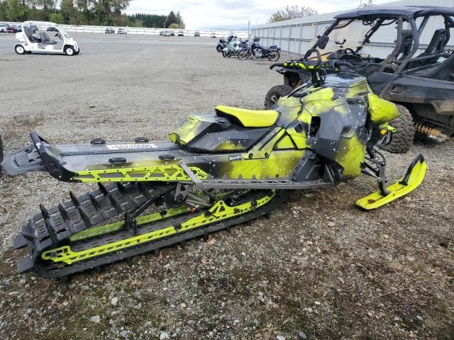 2023 Skidoo Summit X 850 E-TEC T