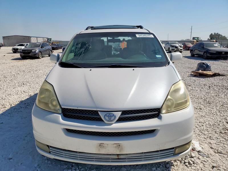 2005 Toyota Sienna XLE