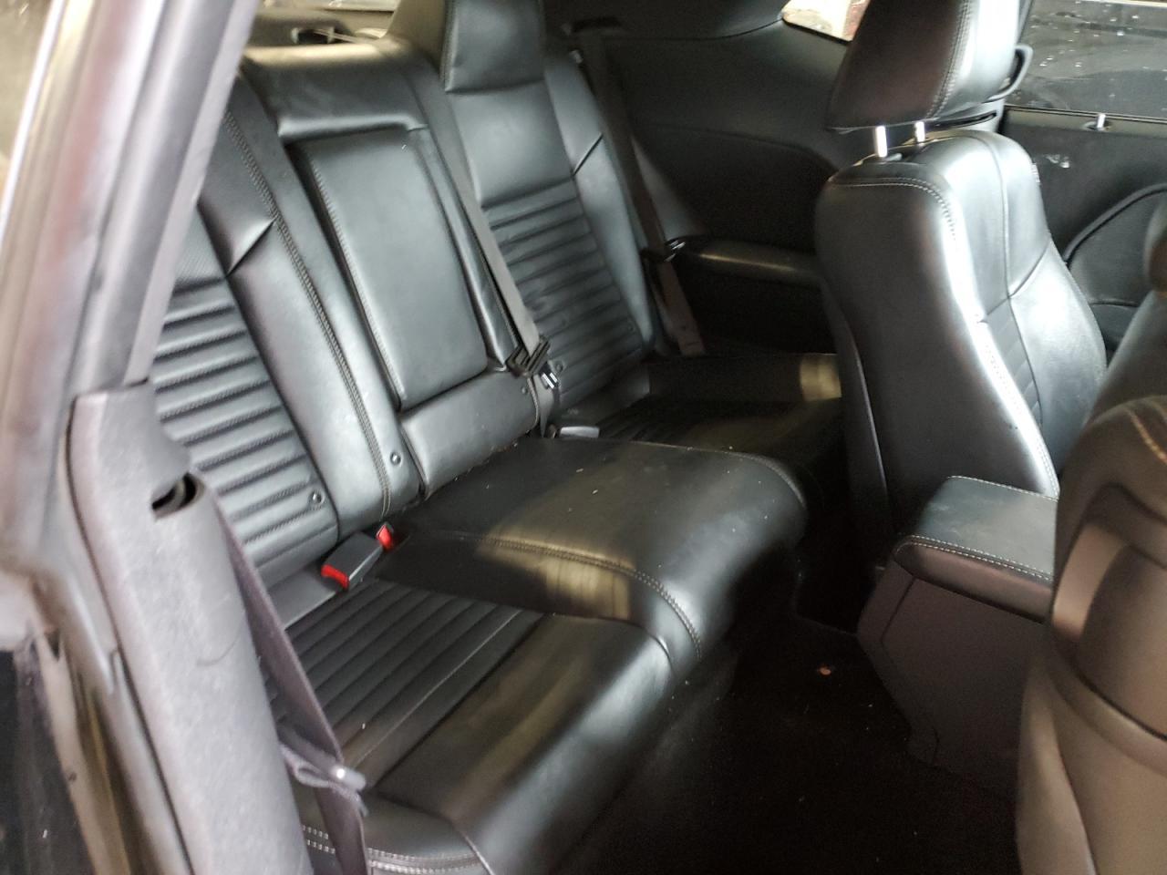 2013 Dodge Challenger sxt