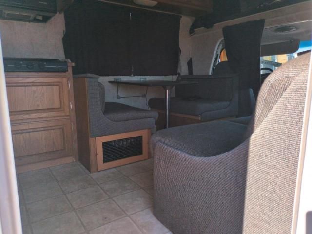 2004 Ford Econoline E450 Super Duty Cutaway Van