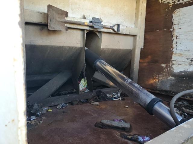 2019 Peterbilt Tractor 2019 Peterbilt 520 Refuse Truck