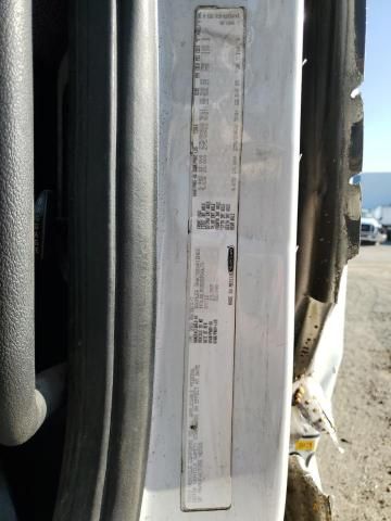 2013 Freightliner Cascadia 125 Semi Truck