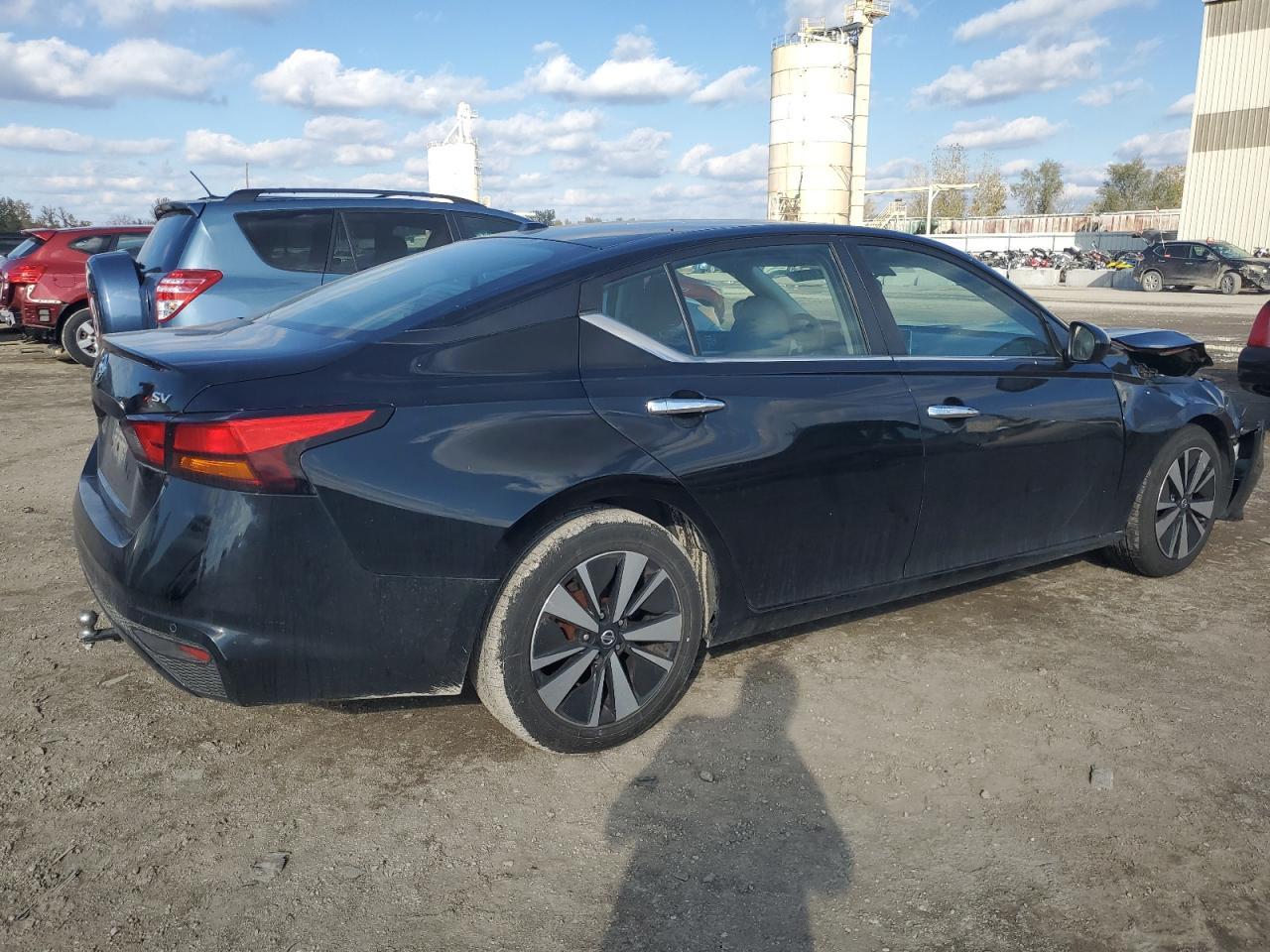 2021 Nissan Altima sv