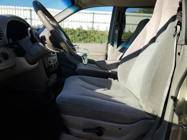 2003 Chrysler Town & Country LX