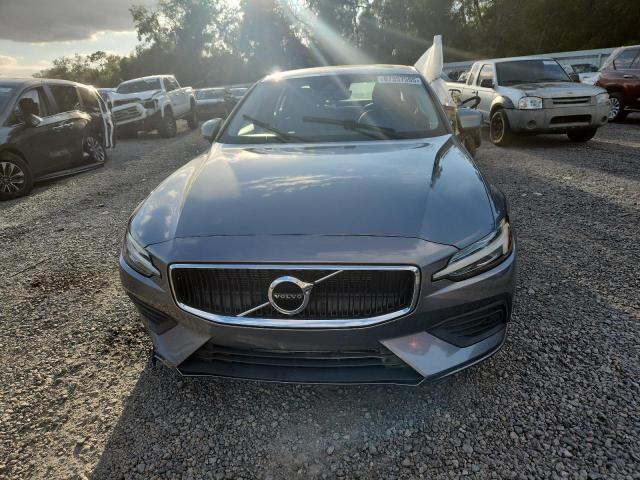 2020 Volvo S60 T5 Momentum