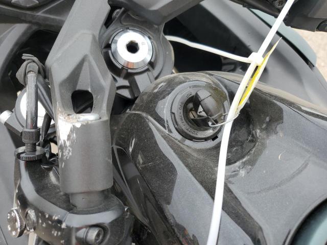 2025 Kawasaki EX650 P
