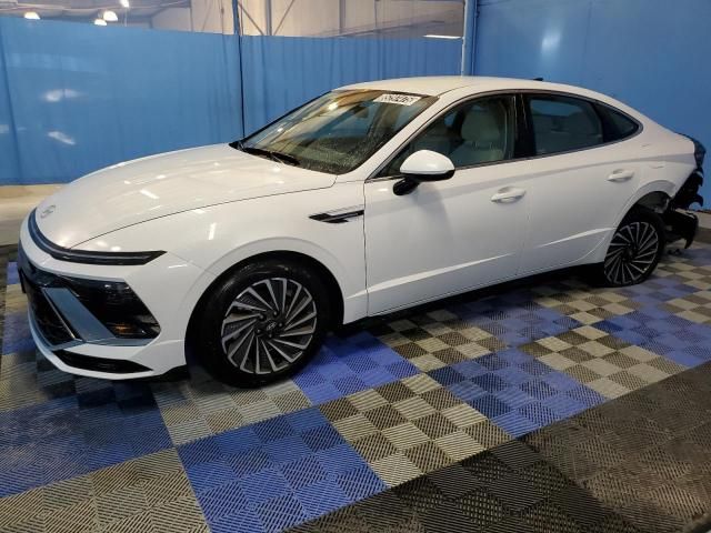 2025 Hyundai Sonata Hybrid