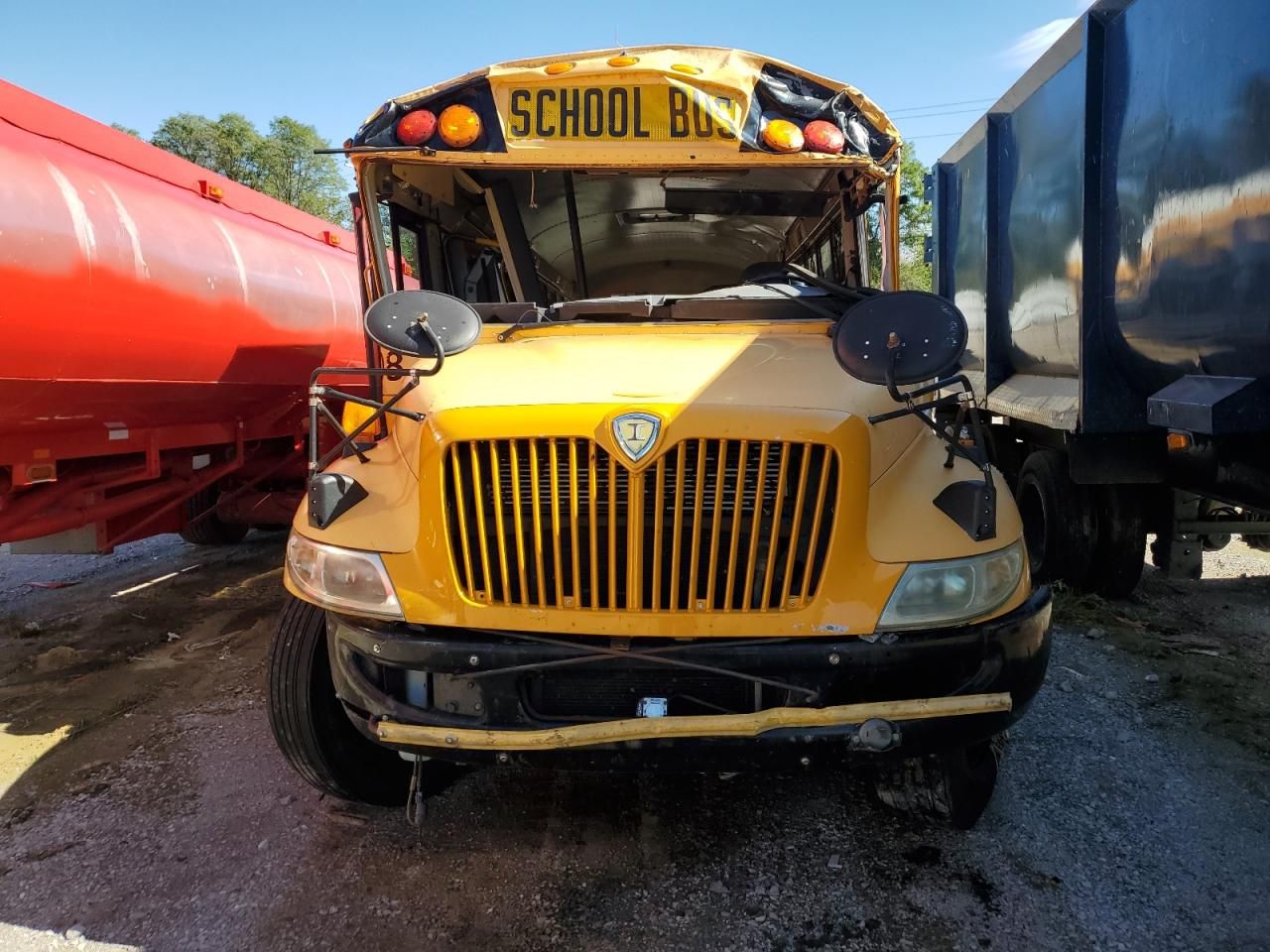 2009 Ic Corporation 3000 CE