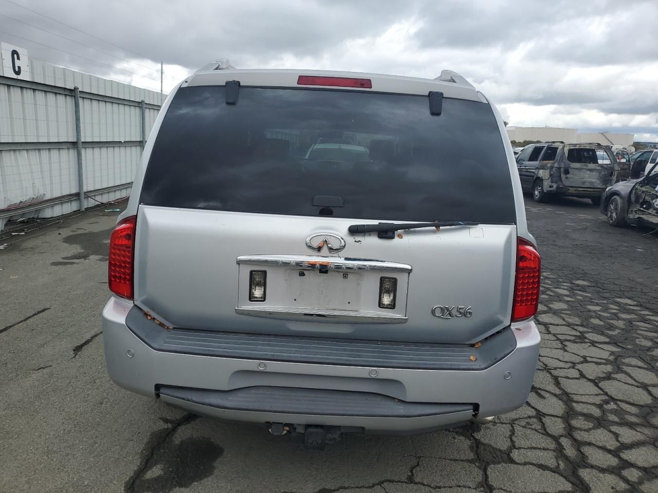 2005 Infiniti Qx56