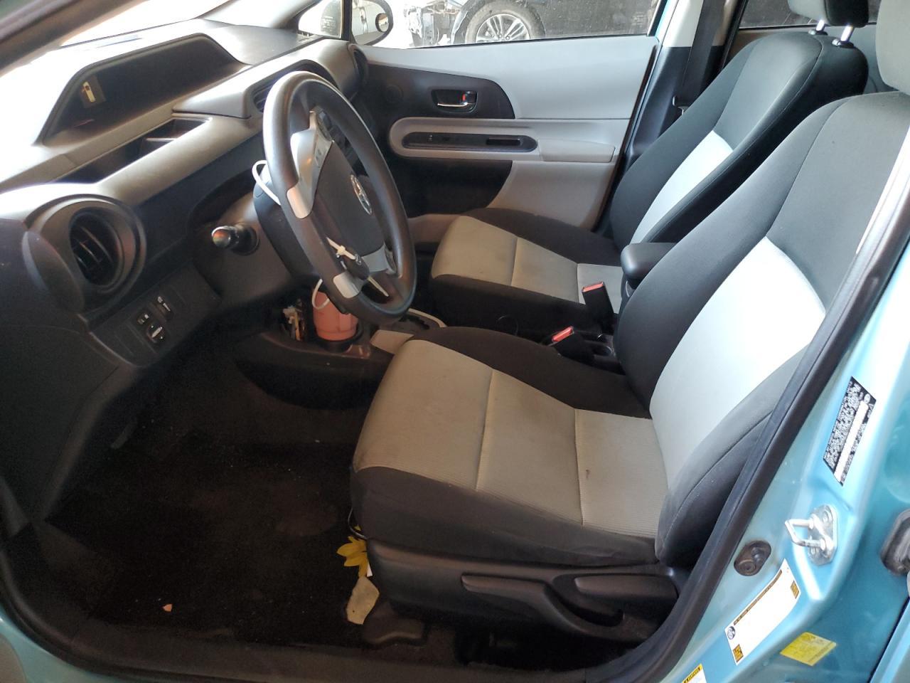2013 Toyota Prius c