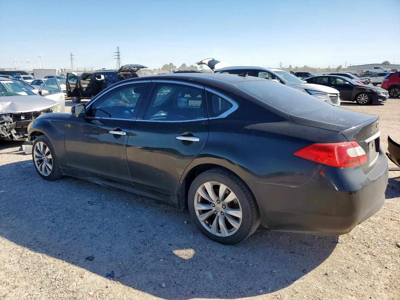 2011 Infiniti M37