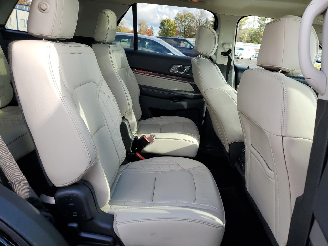 2017 Ford Explorer Platinum