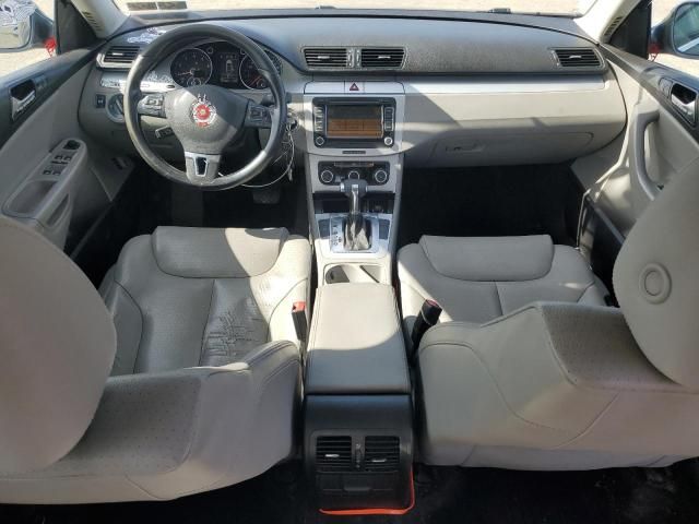 2010 Volkswagen Passat Komfort