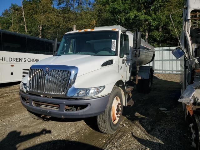 2007 International 4300 Tank Truck