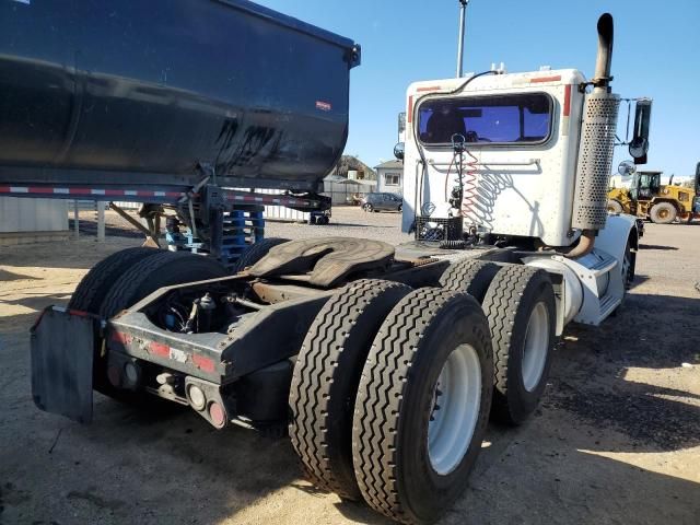 2000 Peterbilt Tractor 378