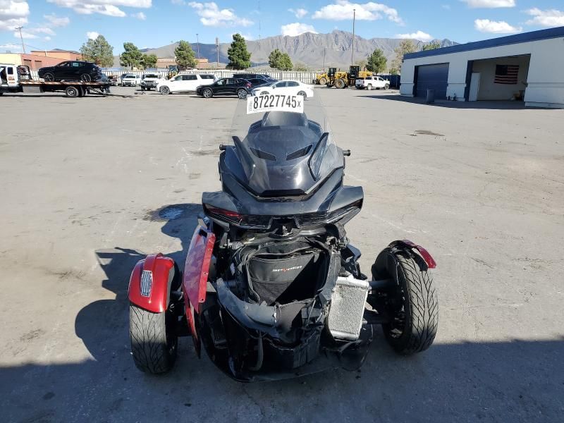 2023 Can-Am Spyder Roadster RT