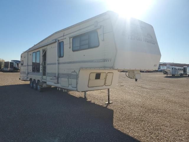 1990 Teton Trailers 5TH Wheel