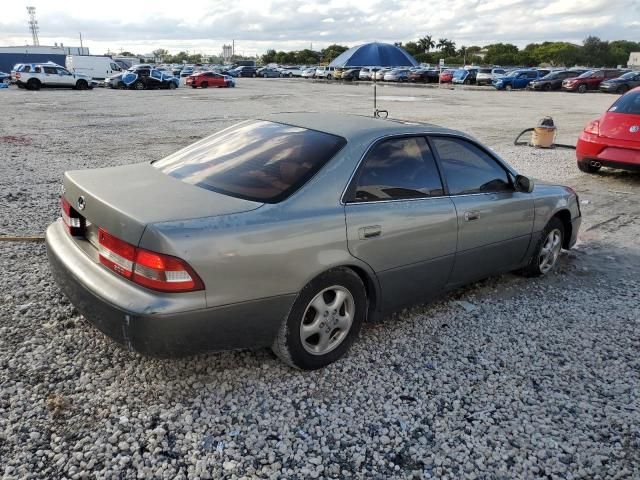 2000 Lexus ES 300