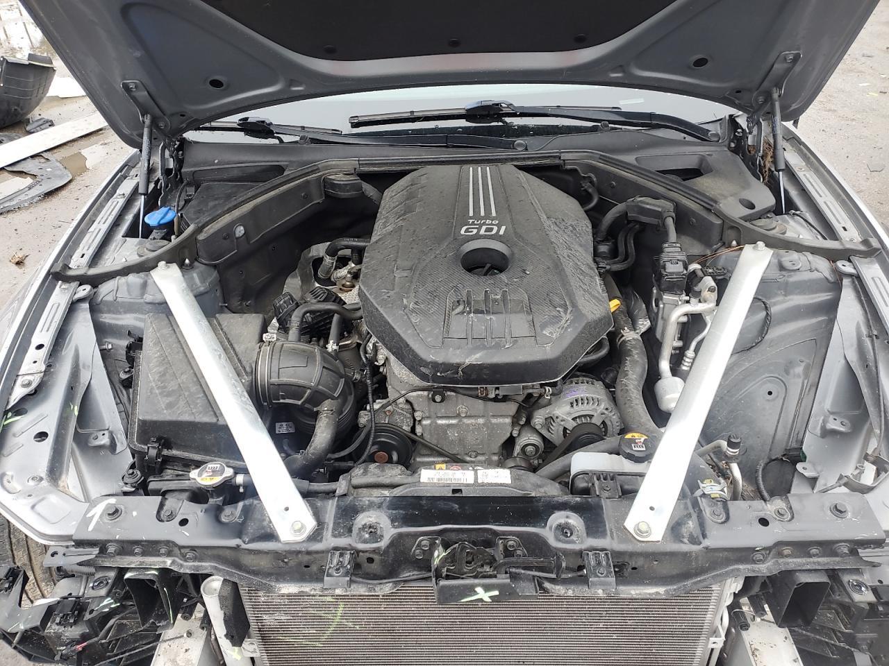 2022 Genesis G70 Base