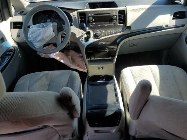 2014 Toyota Sienna LE