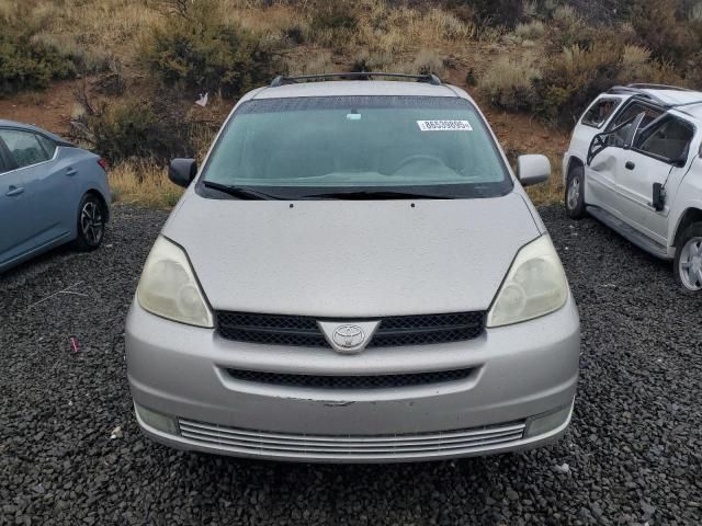 2004 Toyota Sienna xle