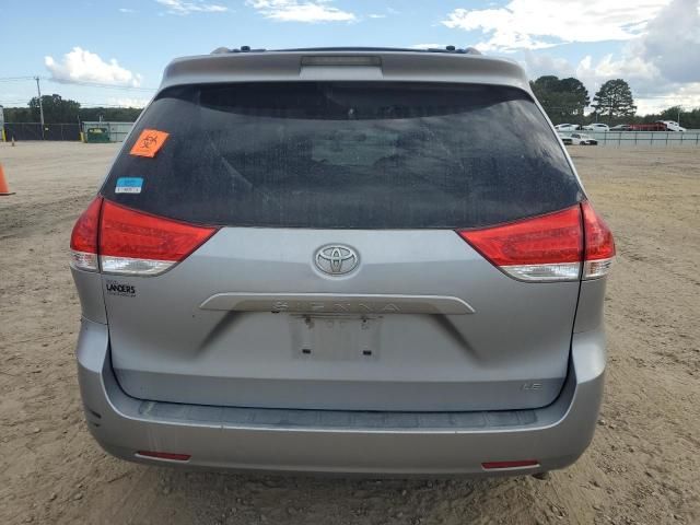 2014 Toyota Sienna LE