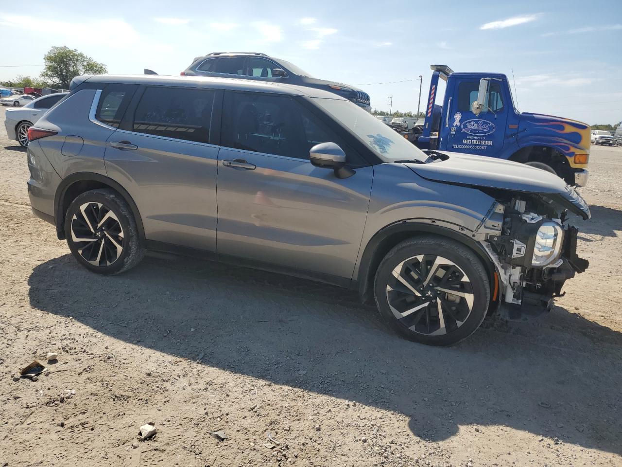 2023 Mitsubishi Outlander se