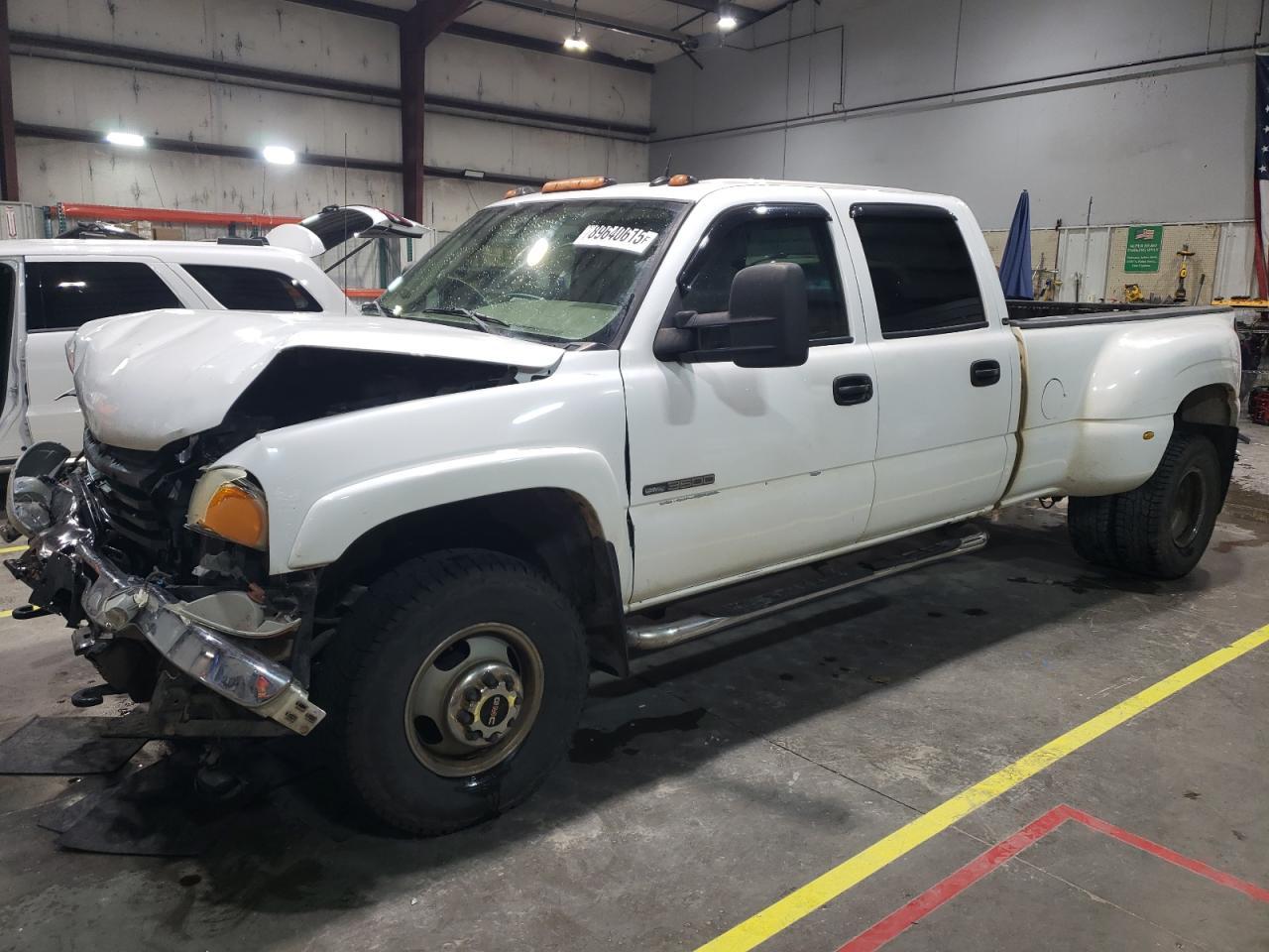 2004 GMC New Sierra K3500