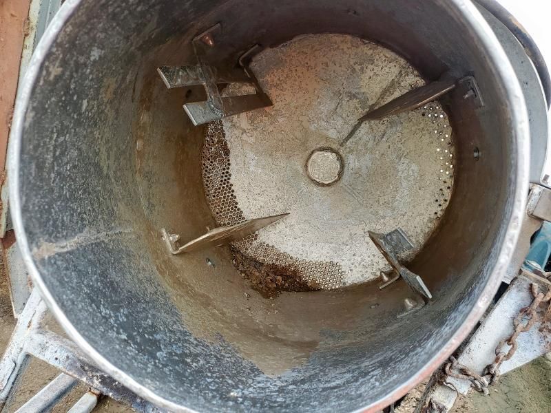 1990 Unknown 1990 Concrete Mixer