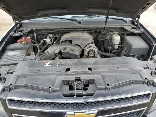 2013 Chevrolet Suburban K1500 lt