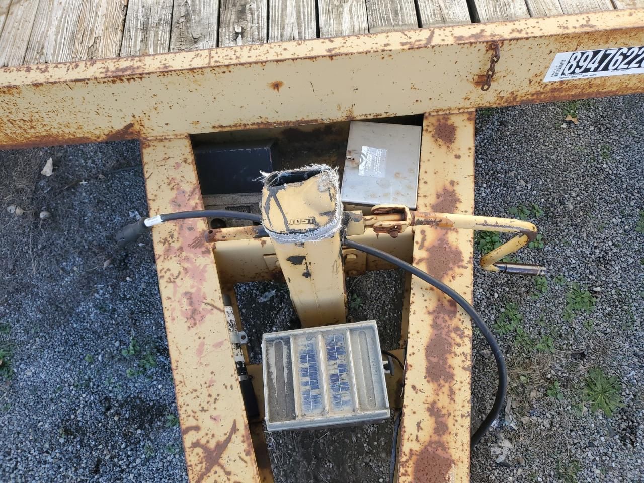 1999 Towmaster T-30-2 Equipment Trailer