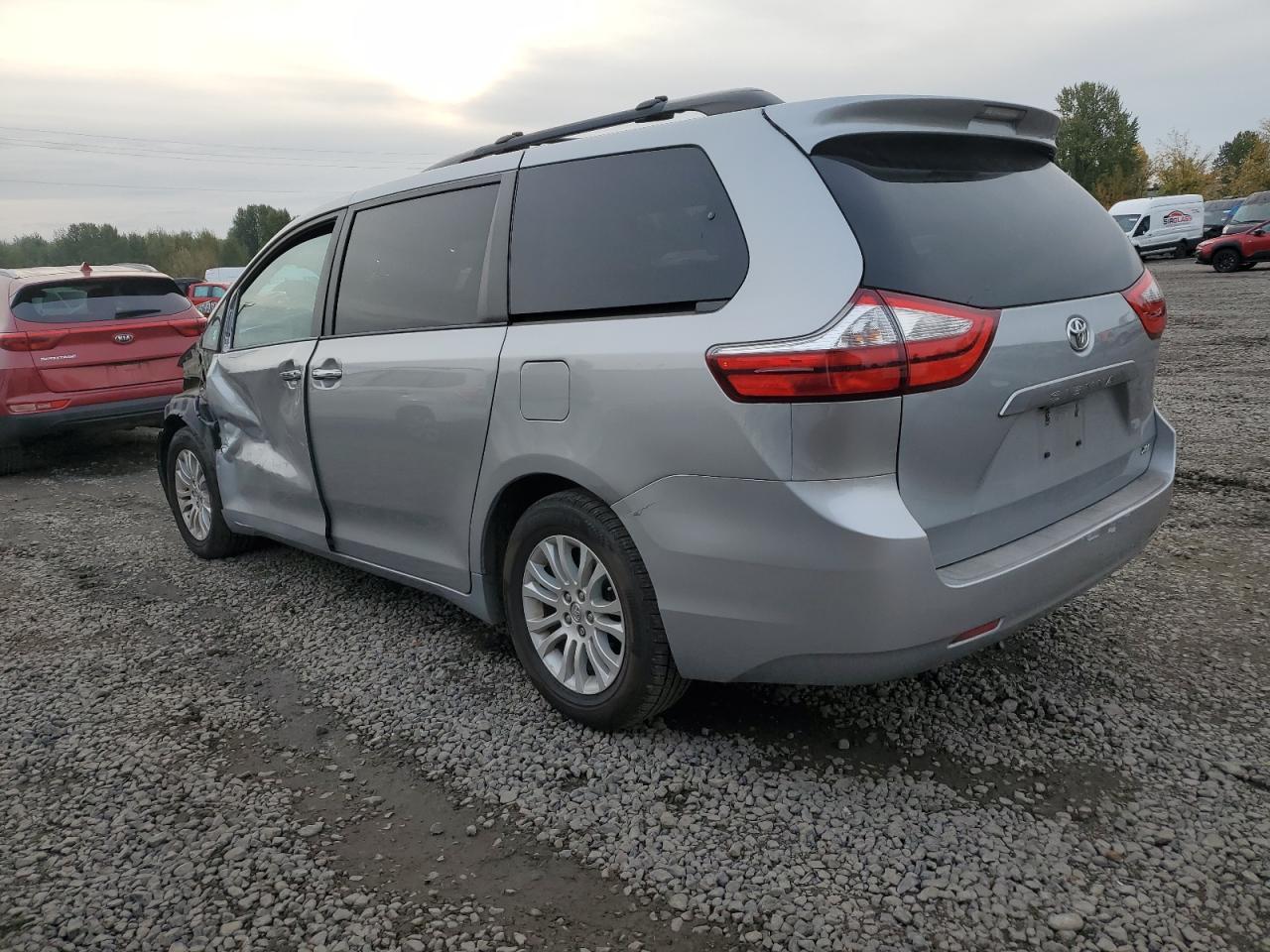 2016 Toyota Sienna xle