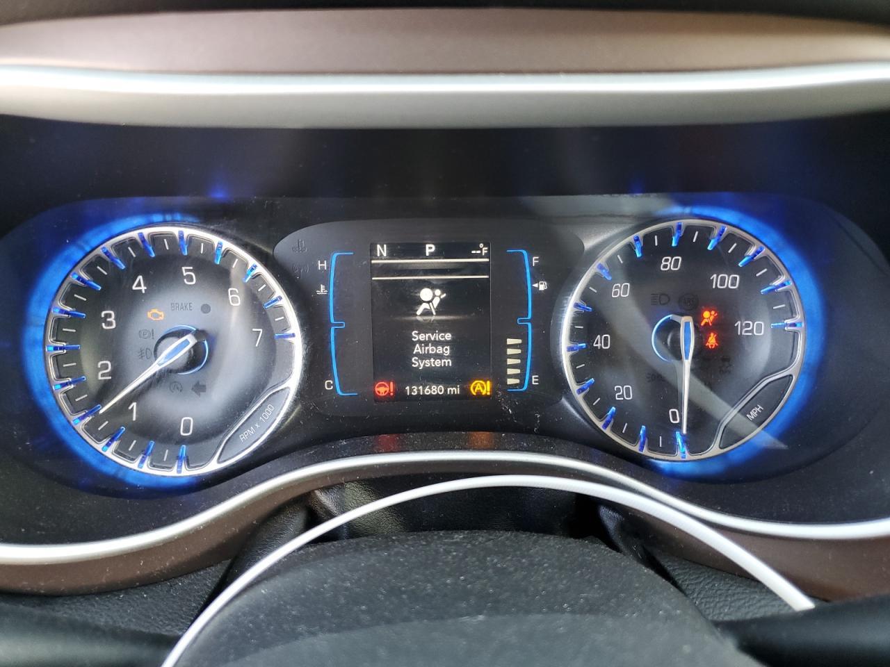 2017 Chrysler Pacifica Touring l