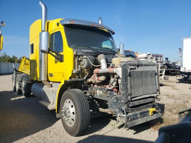 2015 Peterbilt 579 Semi Truck