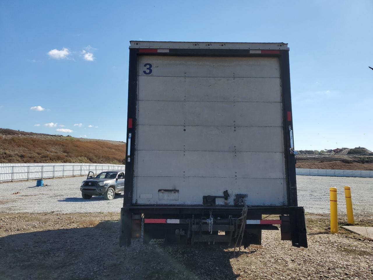 2006 Isuzu NPR BOX Truck
