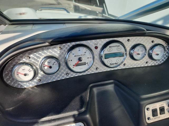 2004 Mastercraft Boat