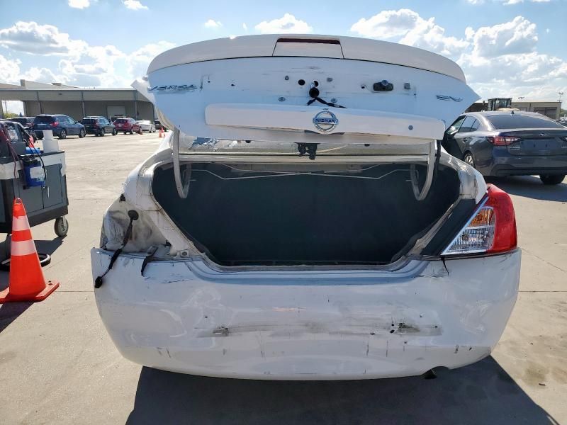 2014 Nissan Versa S
