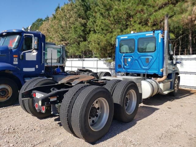 2013 Freightliner Cascadia 125