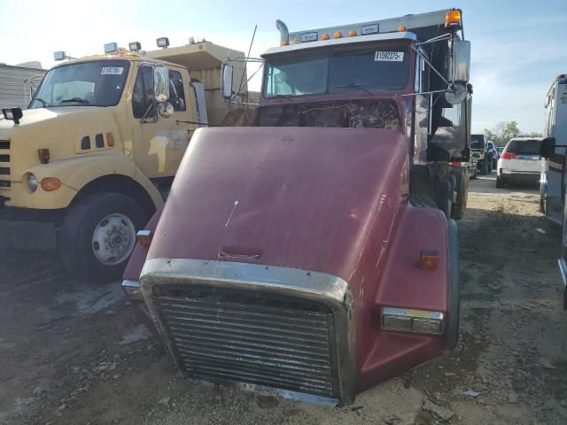 2000 Freightliner Convention Dump Truck